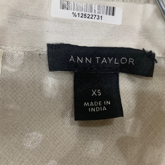 Ann Taylor white women’s long sleeve 
Blouse Size XS - Picture 3 of 5